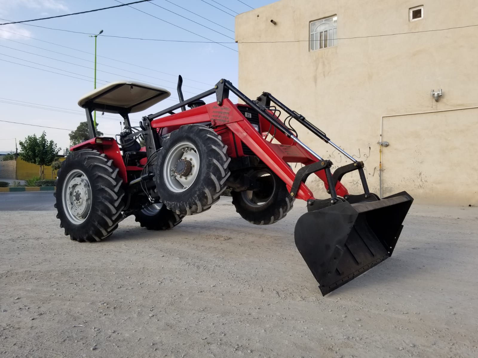 بیل چهار جک طرح بکهو 399 بازودار تعادلی